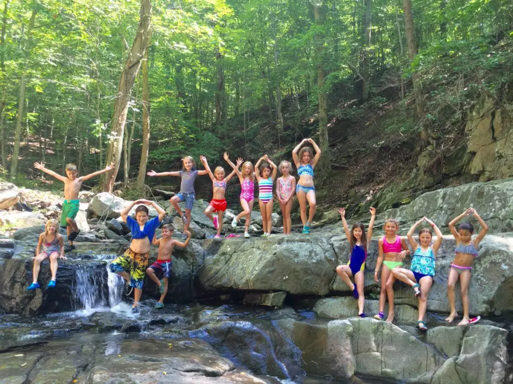 kids-yoga-camp